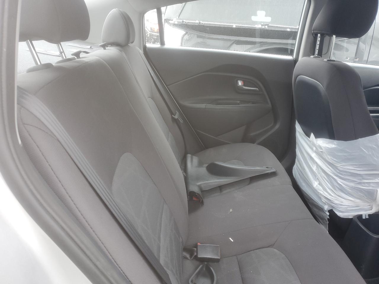 Photo 6 from auction – 2015 KIA RIO LX with VIN KNADM4A35F6516265