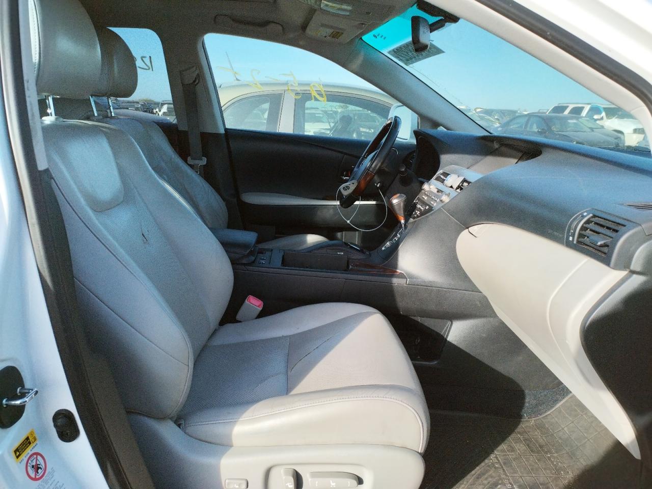 Photo 5 from auction – 2012 LEXUS RX 450 with VIN JTJBC1BA9C2431437
