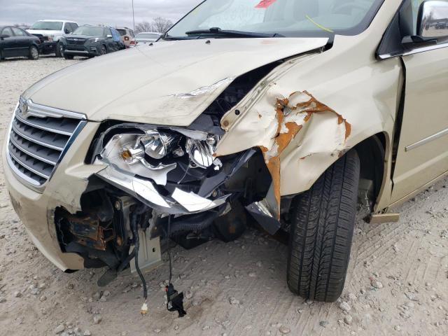 Photo 9 from auction – 2010 CHRYSLER TOWN & COU with VIN 2A4RR5D1XAR381600