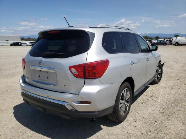 Photo 4 from auction – 2017 NISSAN PATHFINDER with VIN 5N1DR2MN5HC677950