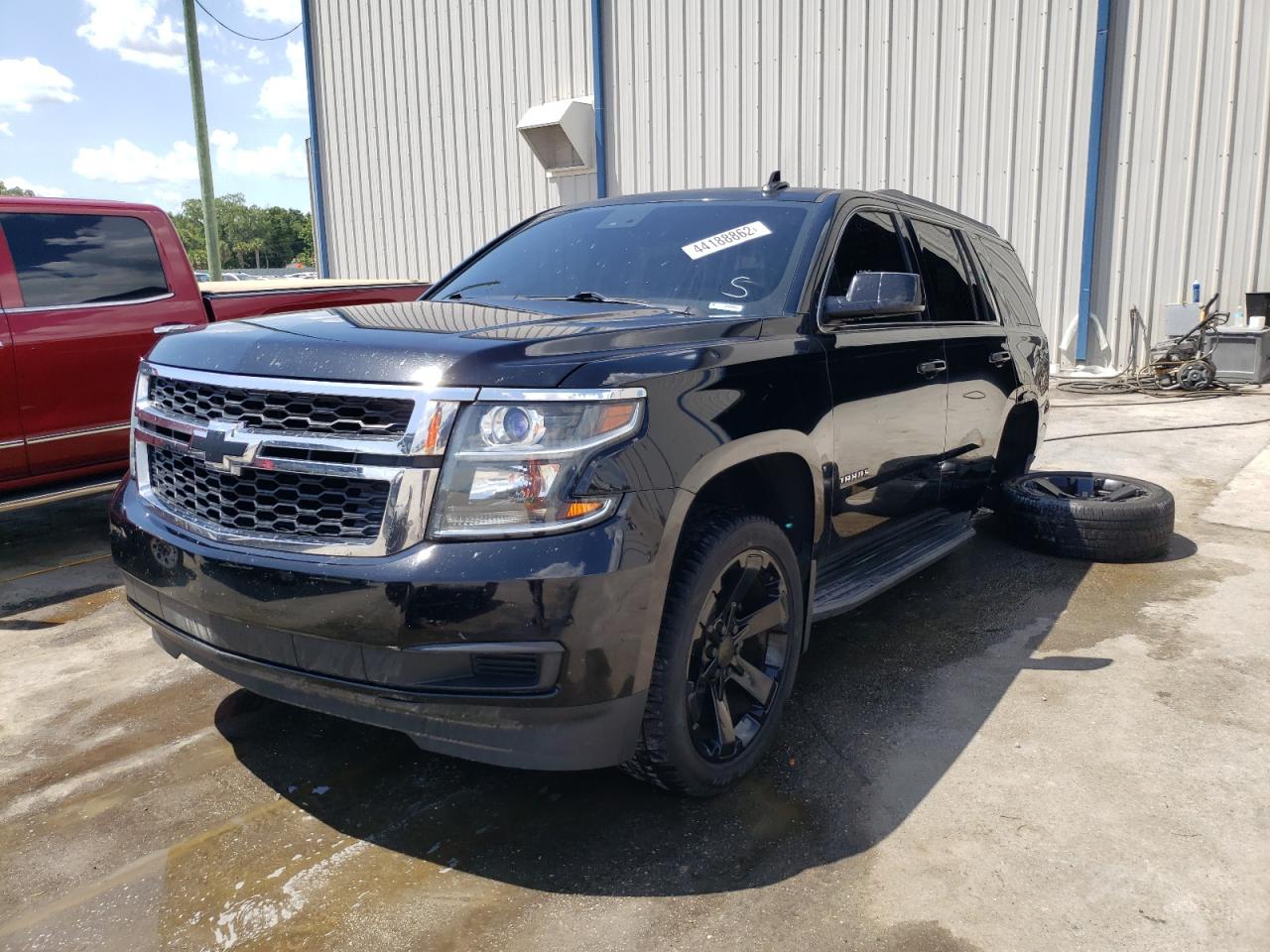 Photo 2 from auction – 2016 CHEVROLET TAHOE C150 with VIN 1GNSCBKC9GR183494