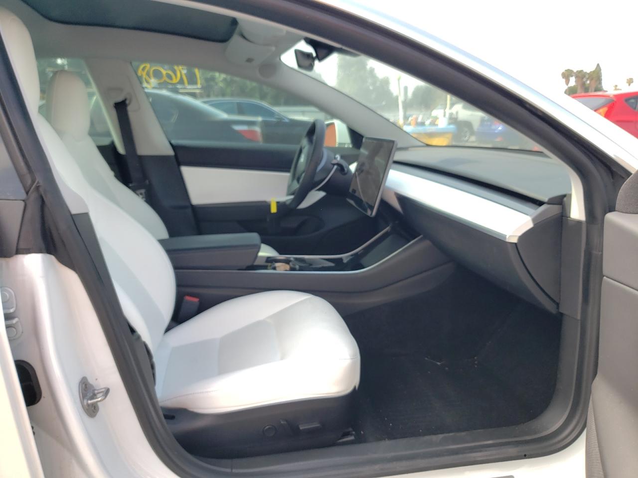 Photo 5 from auction – 2020 TESLA MODEL 3 with VIN 5YJ3E1EA3LF744087