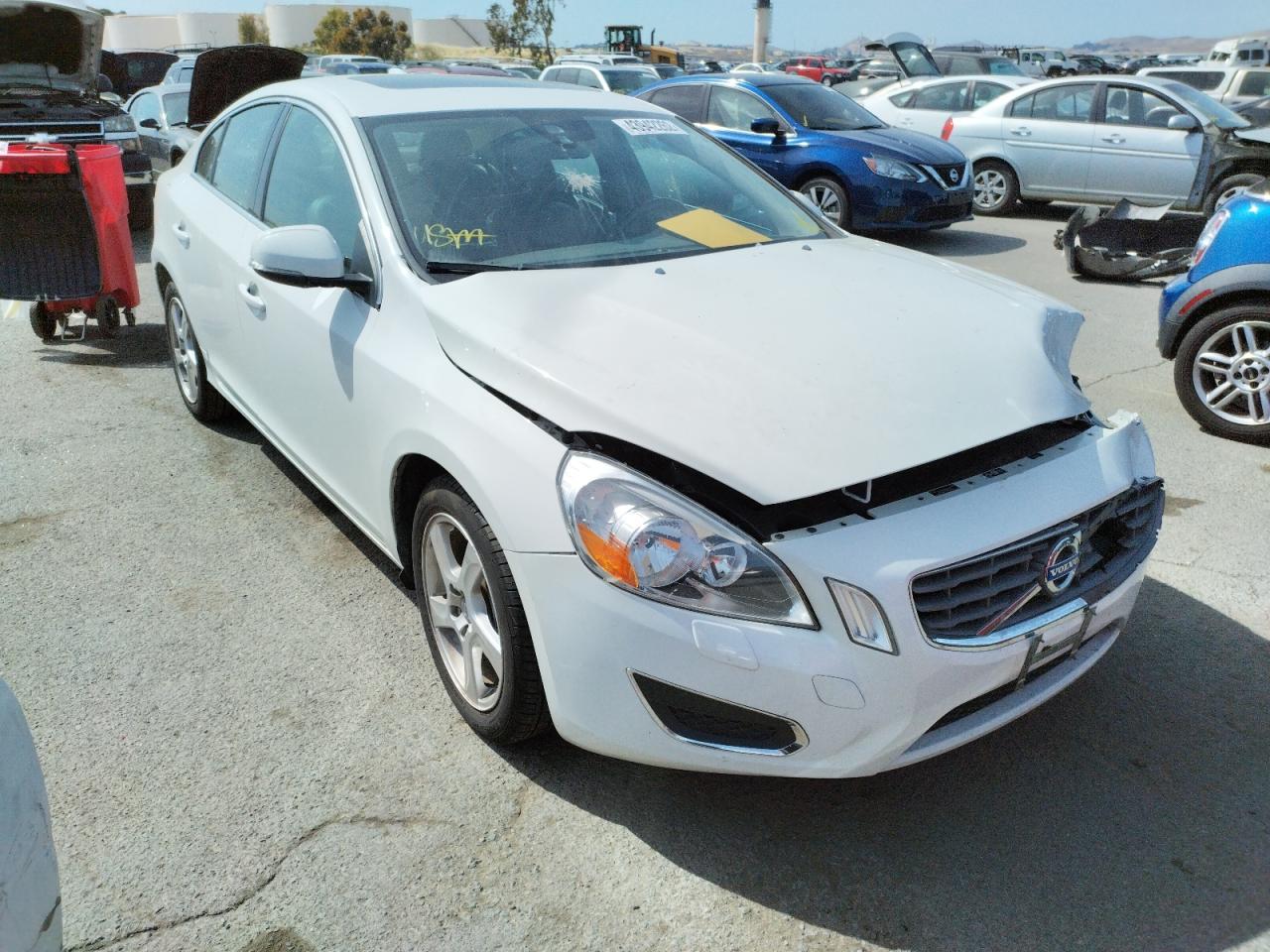 VOLVO S60 T5 2013 with VIN YV1612FSXD1229940 - Photo from auction