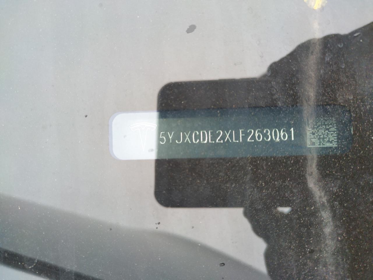 Photo 10 from auction – 2020 TESLA MODEL X with VIN 5YJXCDE2XLF263061