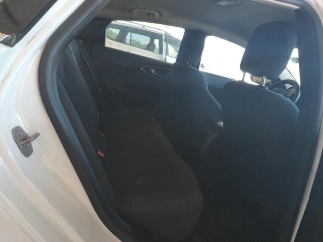 Photo 6 from auction – 2015 CHRYSLER 200 LIMITE with VIN 1C3CCCAB5FN580710
