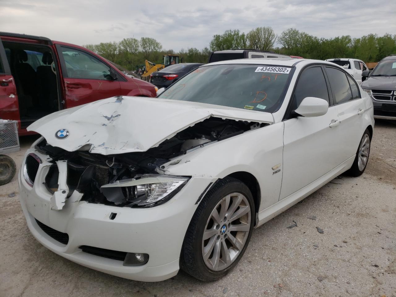 صورة رقم 2 من المزاد - 2011 BMW 328 XI مع VIN WBAPK7C51BF195631