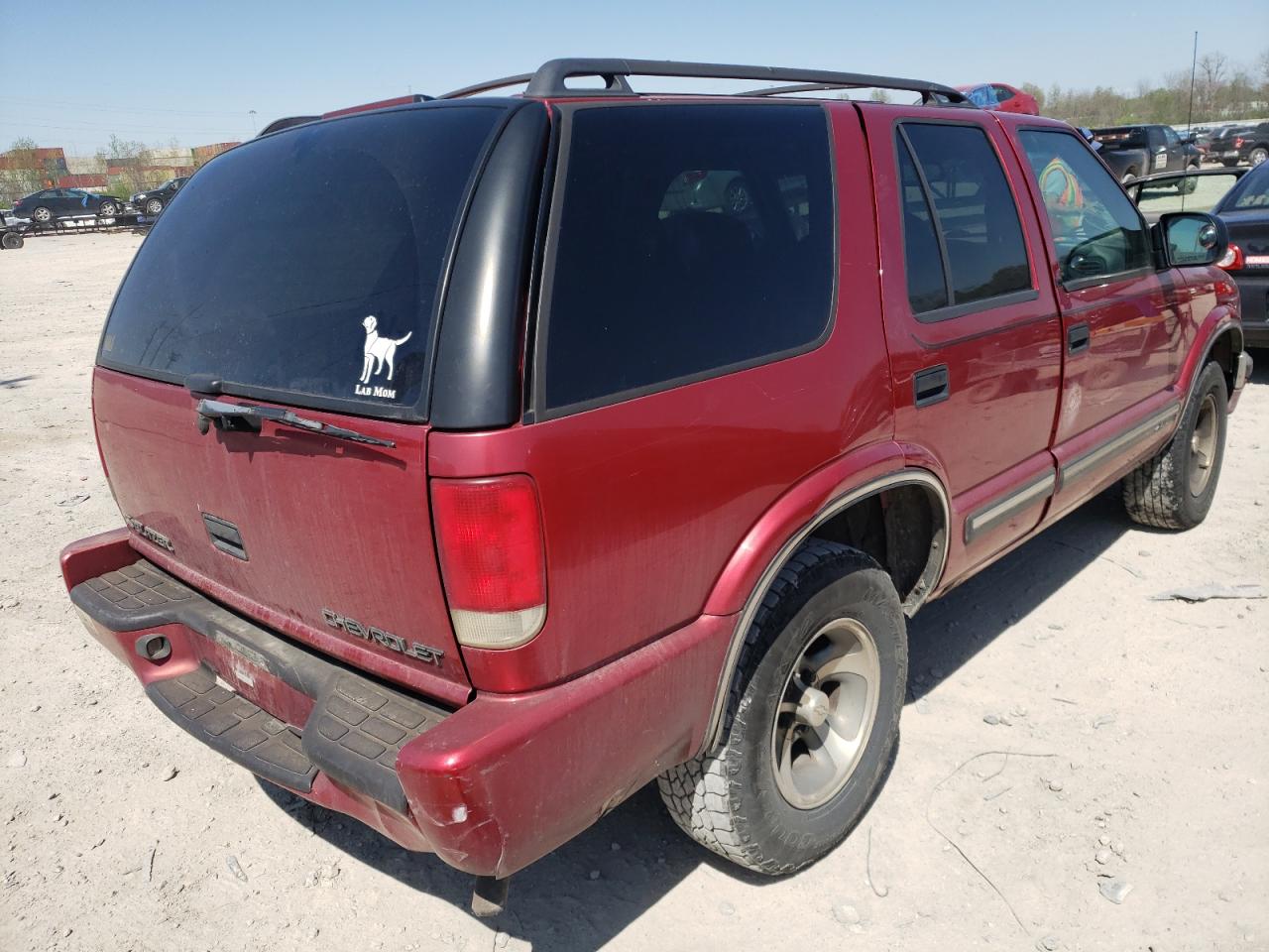 Photo 4 from auction – 2000 CHEVROLET BLAZER with VIN 1GNCS13W0Y2334128