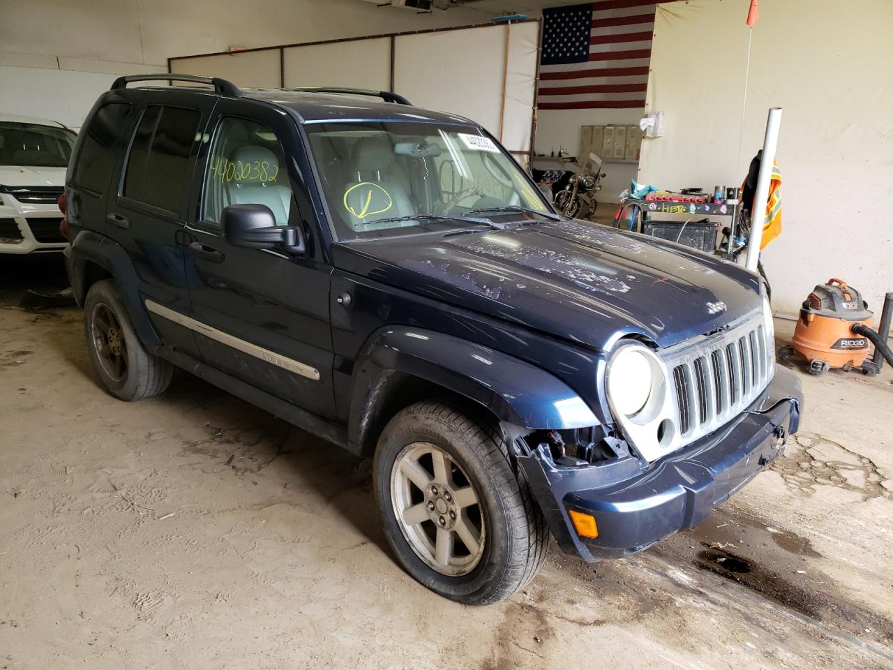 JEEP LIBERTY LI 2005 with VIN 1J4GL58K65W512384 - Photo from auction