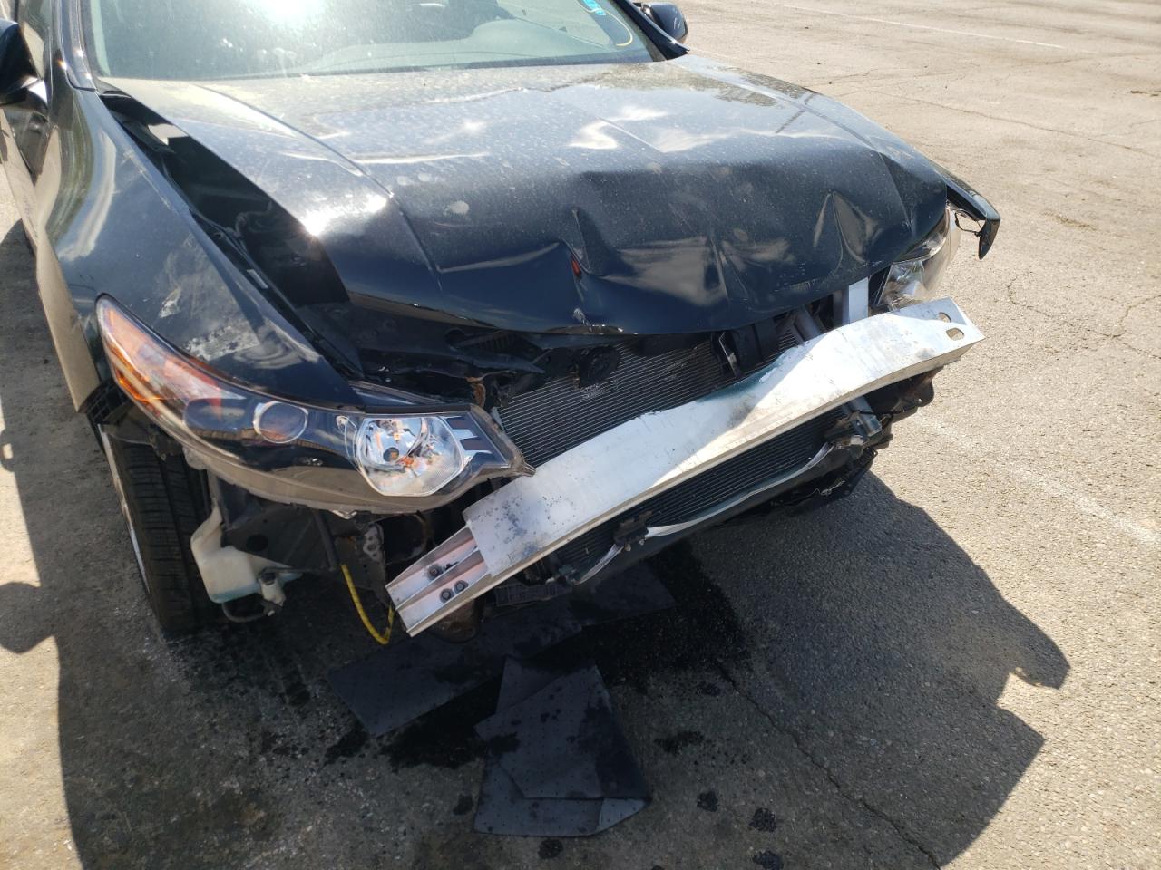 Photo 9 from auction – 2010 ACURA TSX with VIN JH4CU4F4XAC002677