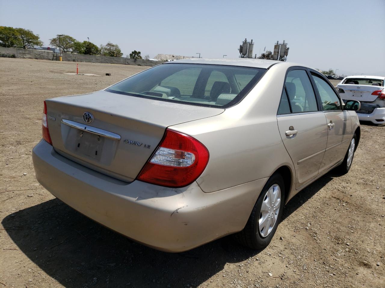 Photo 4 from auction – 2004 TOYOTA CAMRY LE with VIN 4T1BE32K24U823985