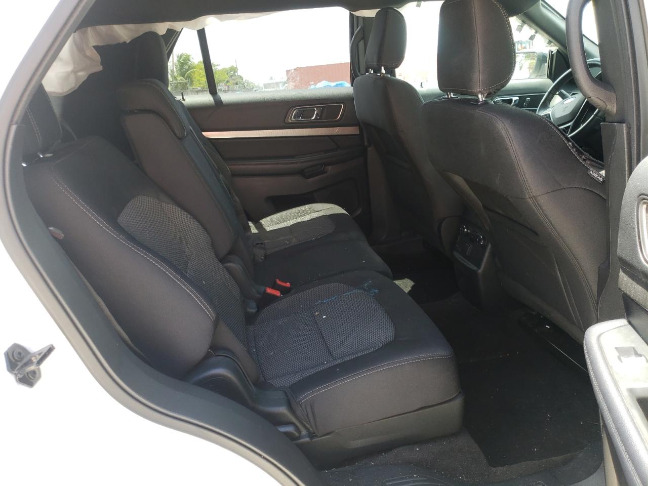 Photo 6 from auction – 2018 FORD EXPLORER X with VIN 1FM5K7D86JGA23781