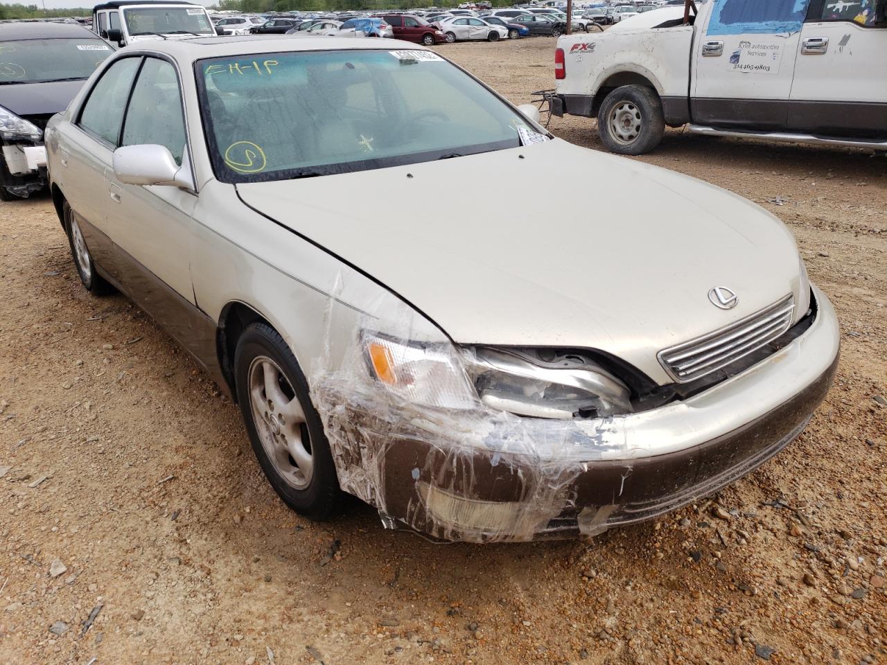 LEXUS ES 300 1997 with VIN JT8BF22G9V0040757 - Photo from auction