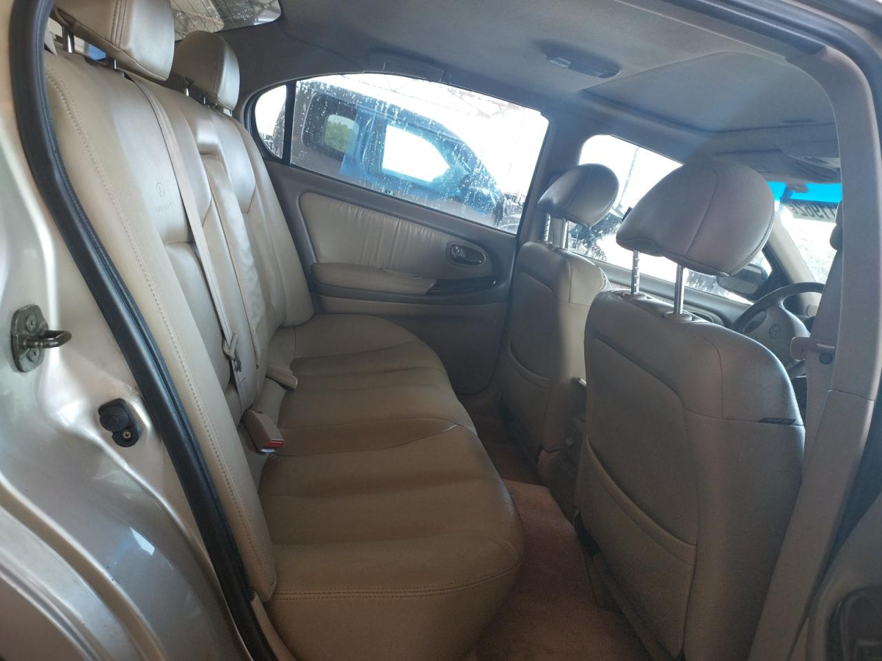 Photo 6 from auction – 2000 INFINITI I30 with VIN JNKCA31A9YT123811