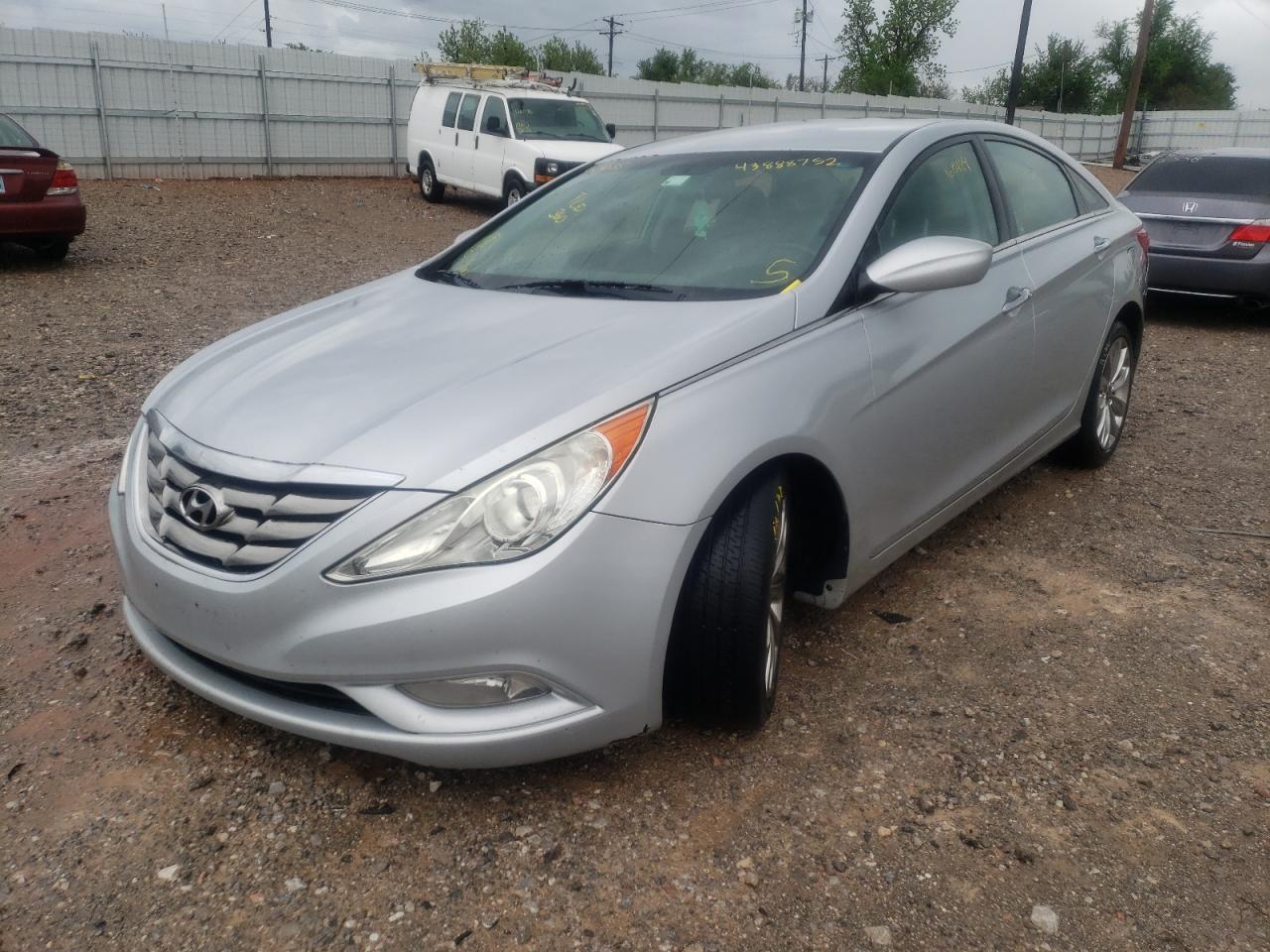 Photo 2 from auction – 2011 HYUNDAI SONATA SE with VIN 5NPEC4AC5BH027035