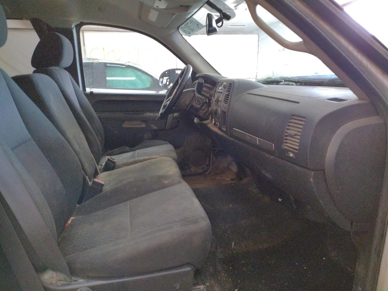 Photo 5 from auction – 2011 CHEVROLET SILVERADO with VIN 1GC2KXC87BZ156970