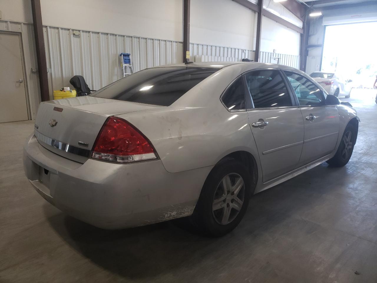 Photo 4 from auction – 2011 CHEVROLET IMPALA LS with VIN 2G1WF5EK6B1184795