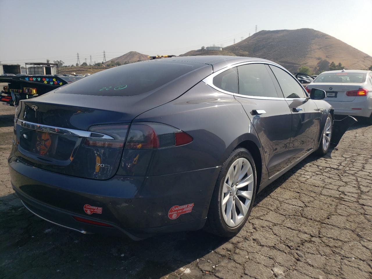 Photo 4 from auction – 2016 TESLA MODEL S with VIN 5YJSA1E21GF133285