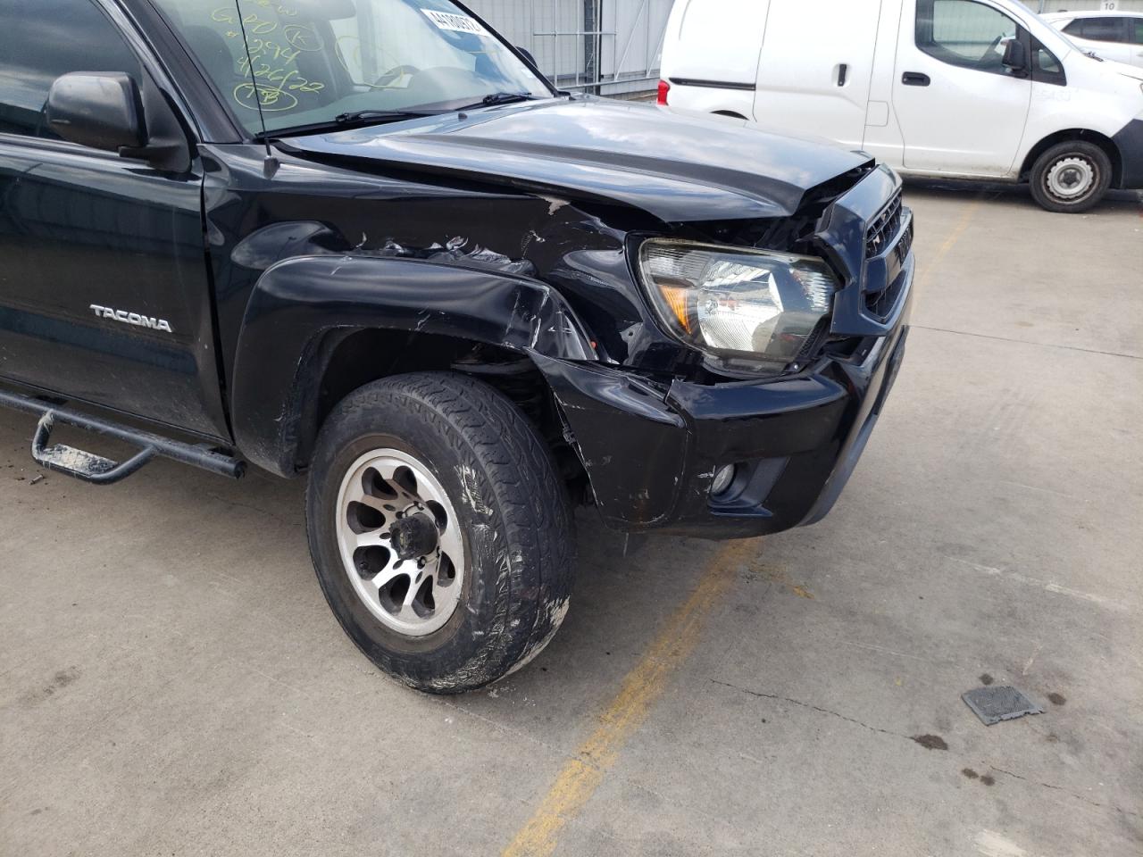 Photo 9 from auction – 2014 TOYOTA TACOMA DOU with VIN 5TFLU4EN7EX098617