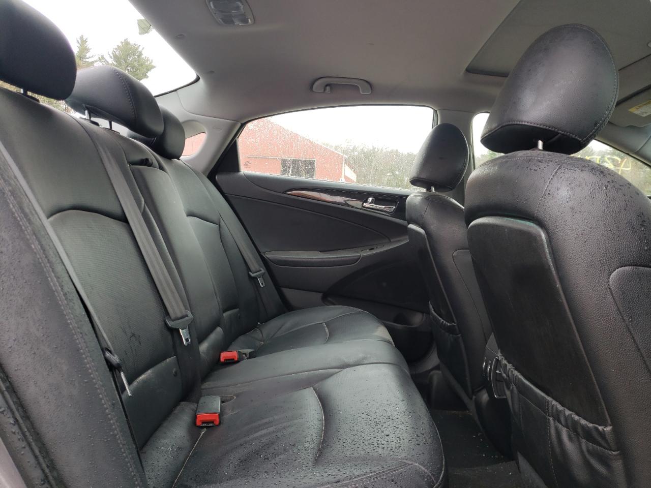 Photo 18 from auction – 2011 HYUNDAI SONATA SE with VIN 5NPEC4AC4BH016530