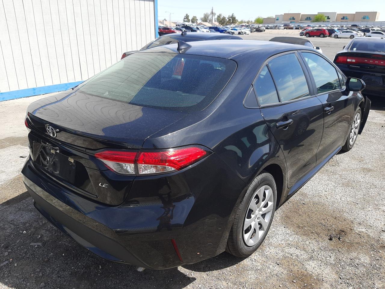 Photo 4 from auction – 2020 TOYOTA COROLLA LE with VIN 5YFEPRAE2LP121476