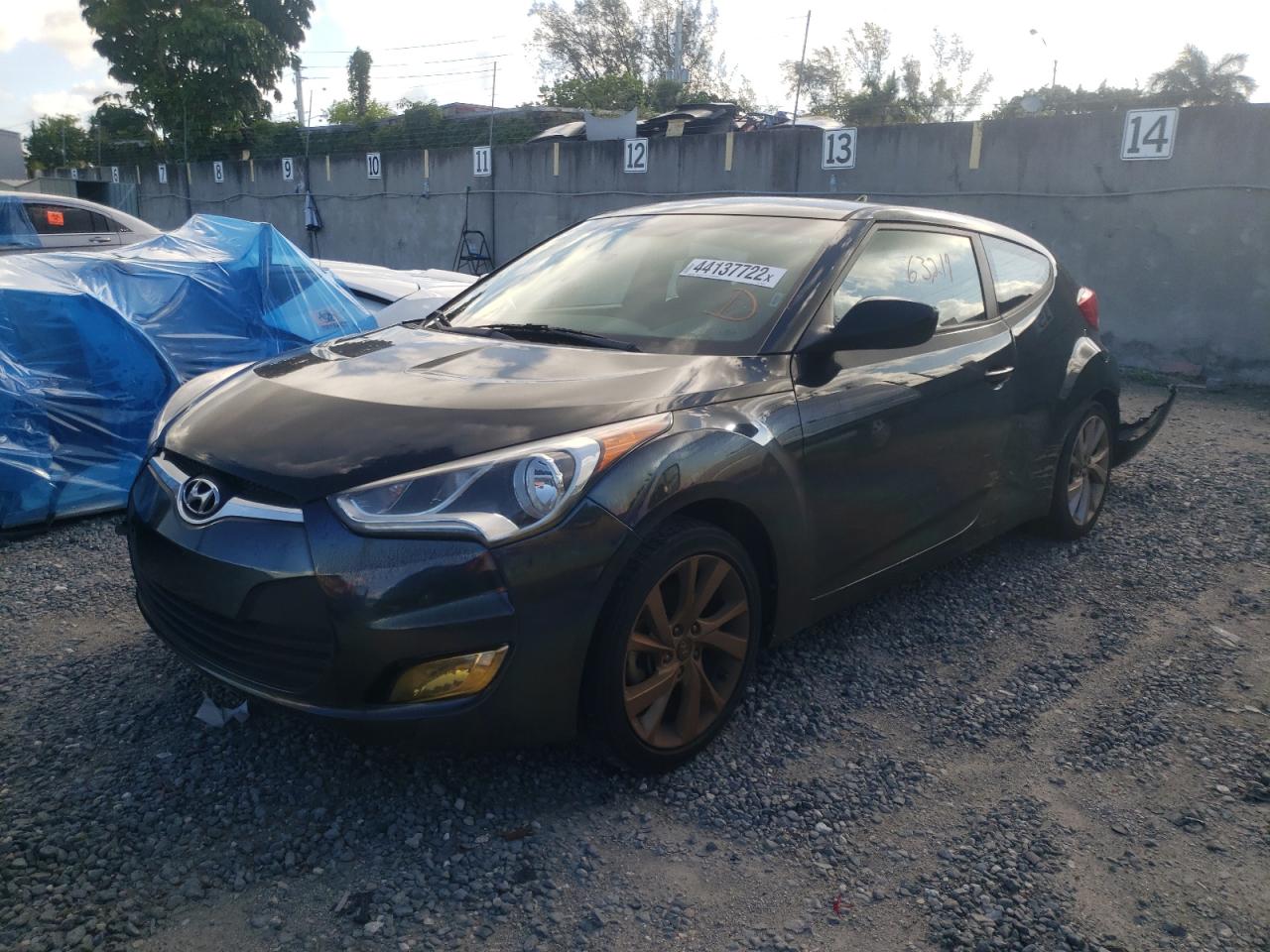 Photo 2 from auction – 2017 HYUNDAI VELOSTER with VIN KMHTC6AD1HU309470