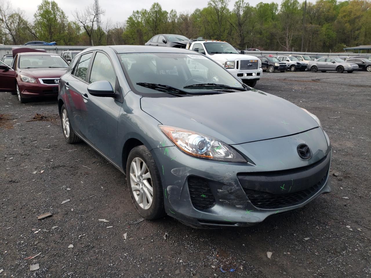 MAZDA 3 I 2012 with VIN JM1BL1L88C1635702 - Photo from auction