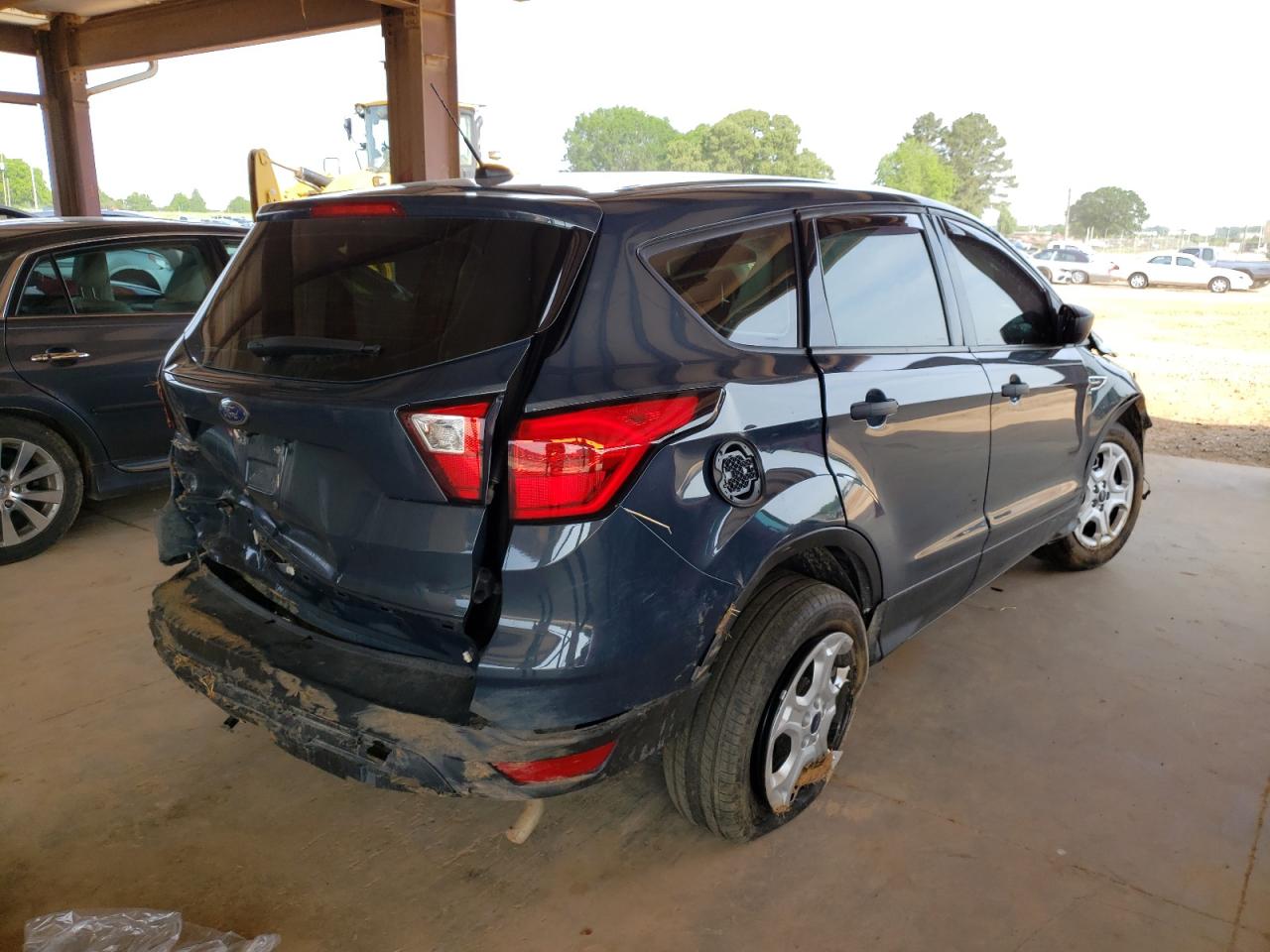 Photo 4 from auction – 2019 FORD ESCAPE with VIN 1FMCU0F74KUC02997