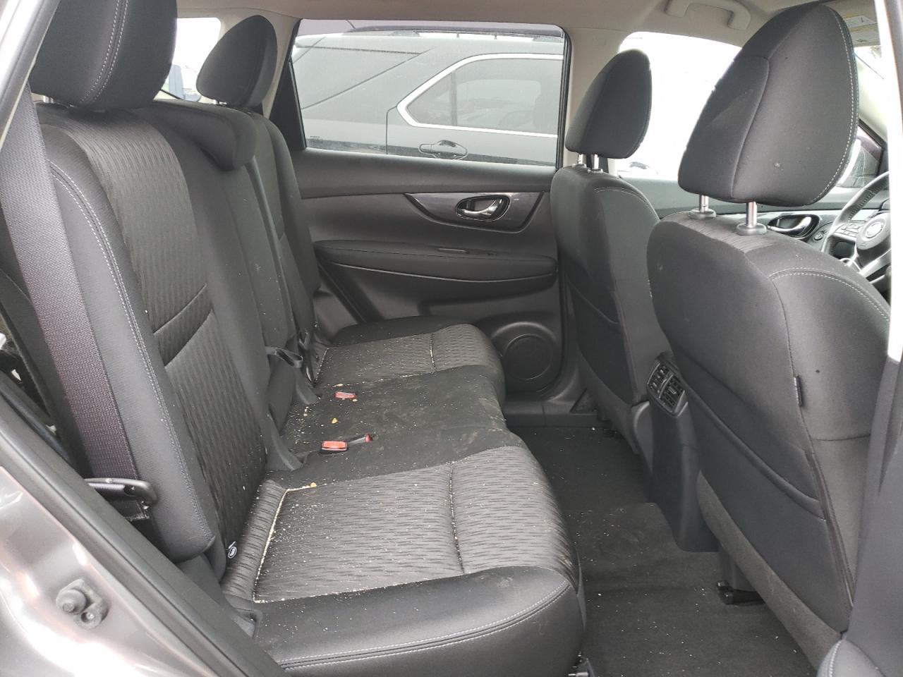 Photo 6 from auction – 2017 NISSAN ROGUE S with VIN KNMAT2MV1HP580553