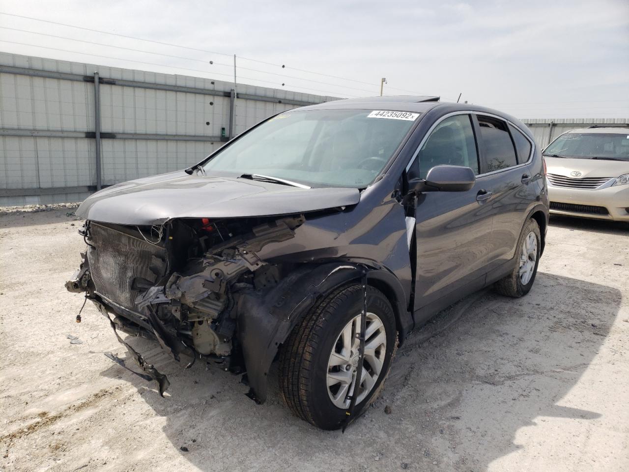 Photo 2 from auction – 2016 HONDA CR-V EX with VIN 2HKRM4H50GH625949