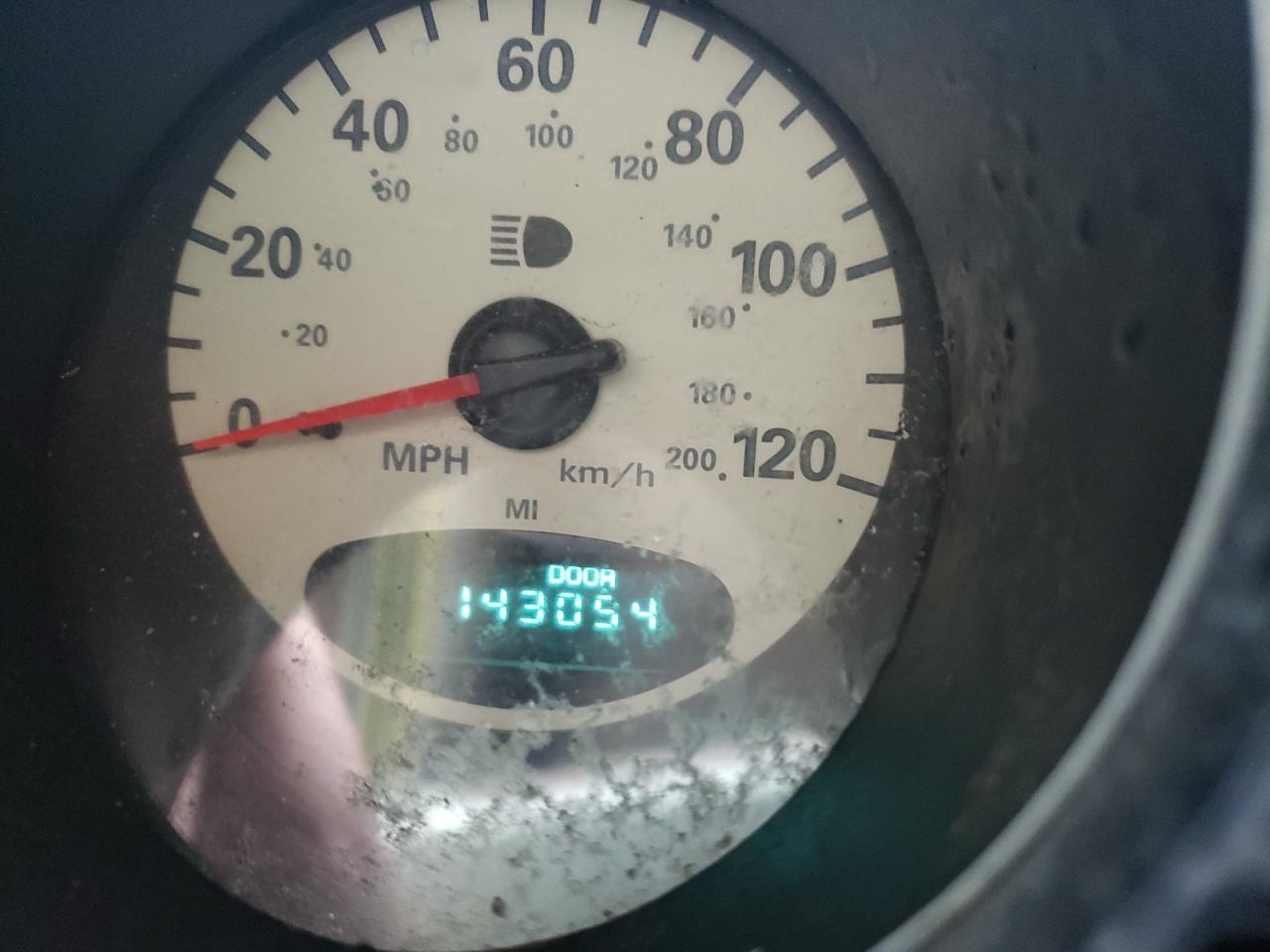 Photo 18 from auction – 2004 CHRYSLER PT CRUISER with VIN 3C8FY68B24T207475