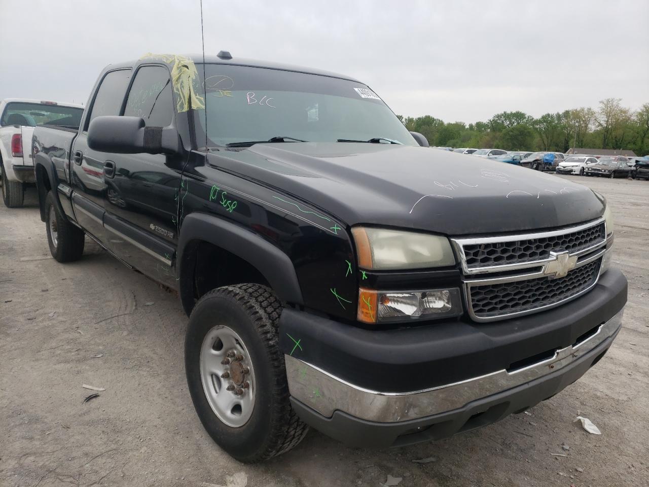 CHEVROLET SILVERADO 2005 with VIN 1GCHK23U55F855479 - Photo from auction