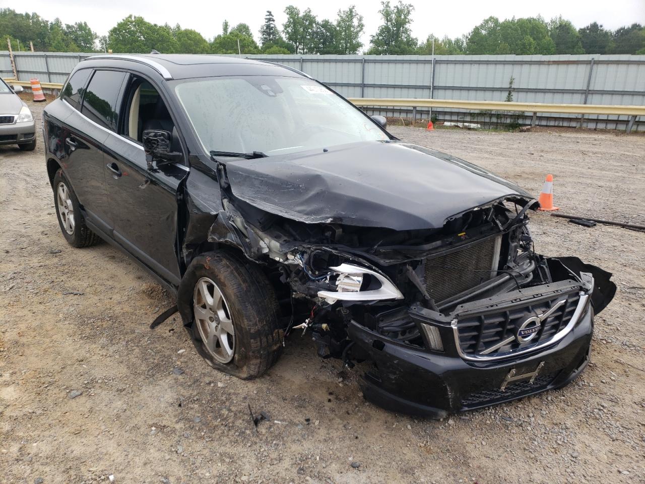 VOLVO XC60 3.2 2012 with VIN YV4952DZ0C2255637 - Photo from auction