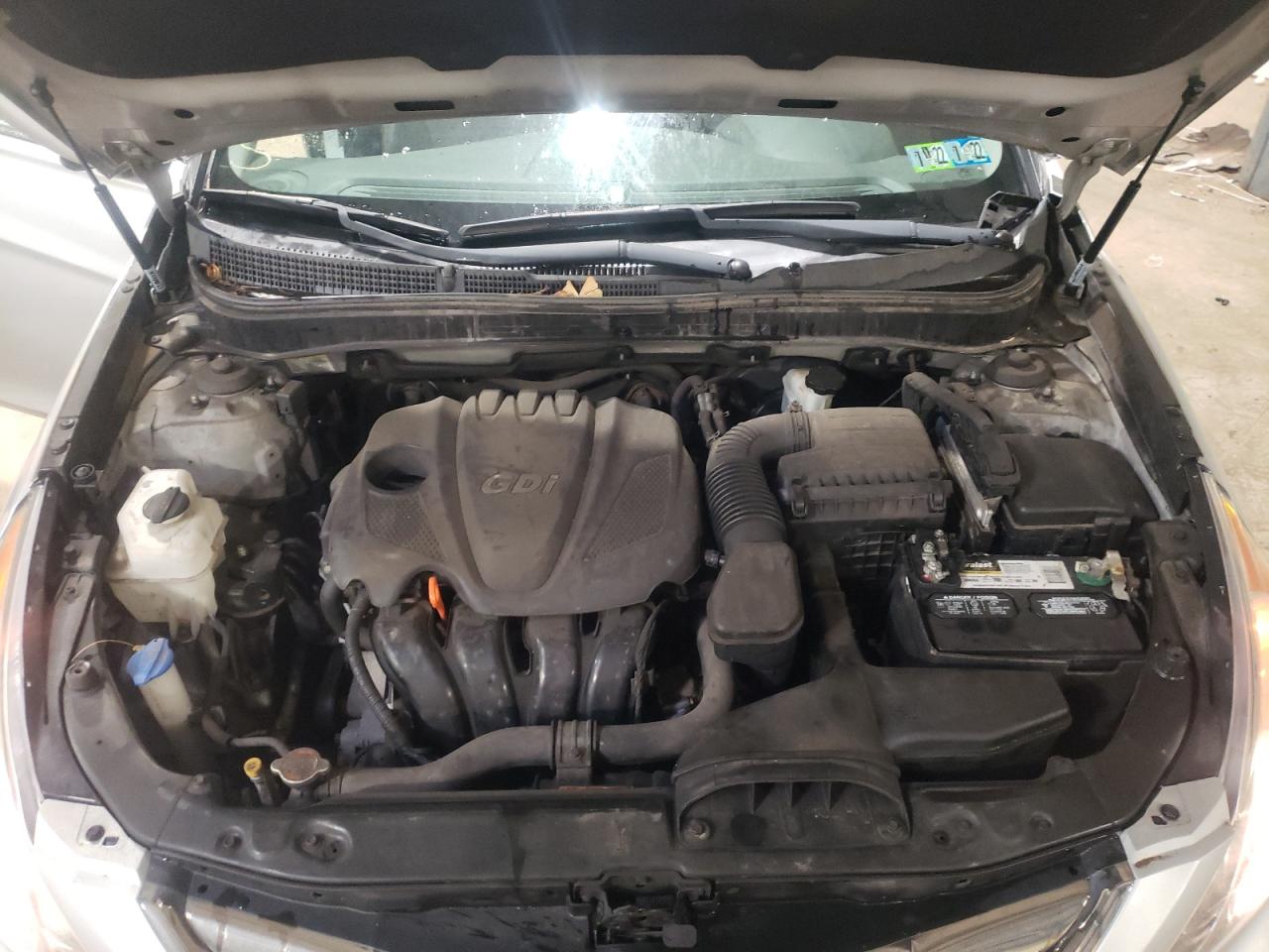 Photo 7 from auction – 2011 HYUNDAI SONATA SE with VIN 5NPEC4AC6BH252757