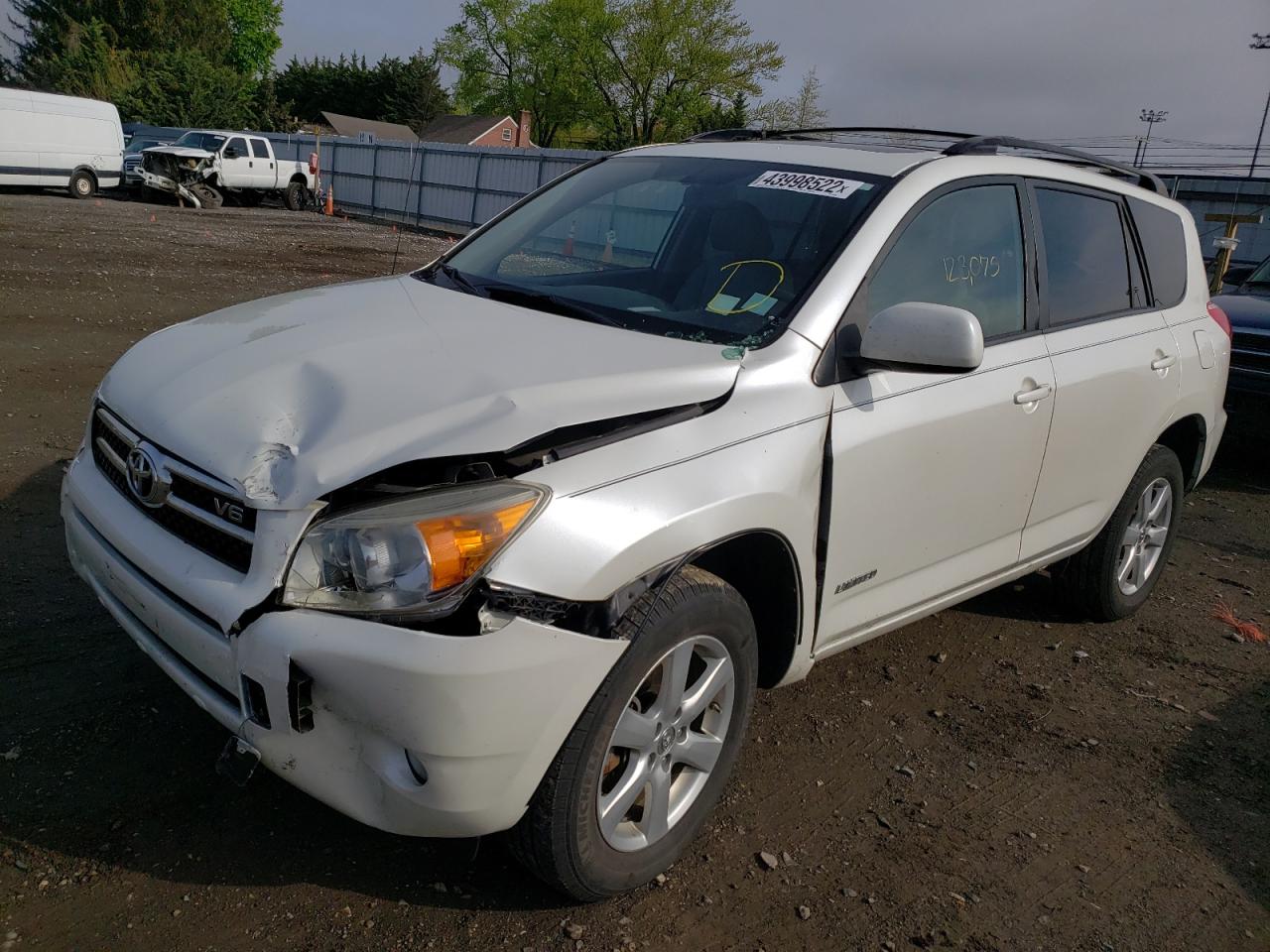 Photo 2 from auction – 2007 TOYOTA RAV4 LIMIT with VIN JTMBK31V475035958