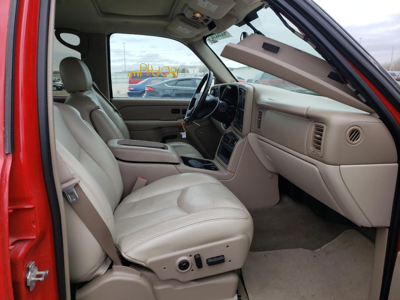 Photo 5 from auction – 2005 CHEVROLET AVALANCHE with VIN 3GNEK12Z35G229848