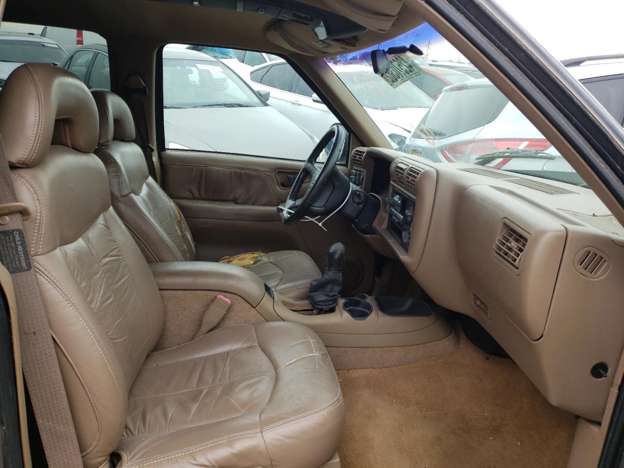 Photo 5 from auction – 1997 CHEVROLET BLAZER with VIN 1GNCS13W8V2256855