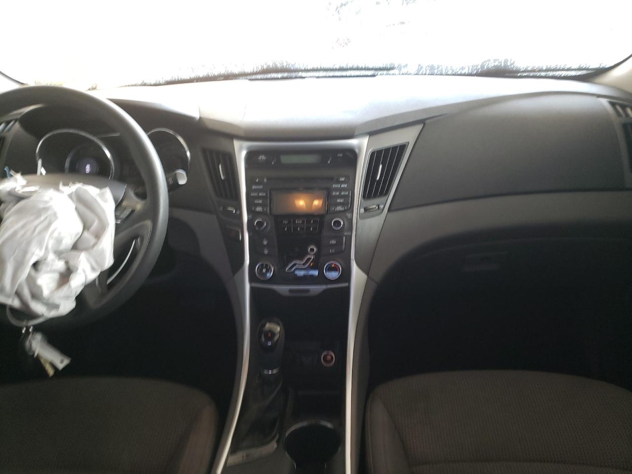 Photo 9 from auction – 2013 HYUNDAI SONATA GLS with VIN 5NPEB4AC0DH748854