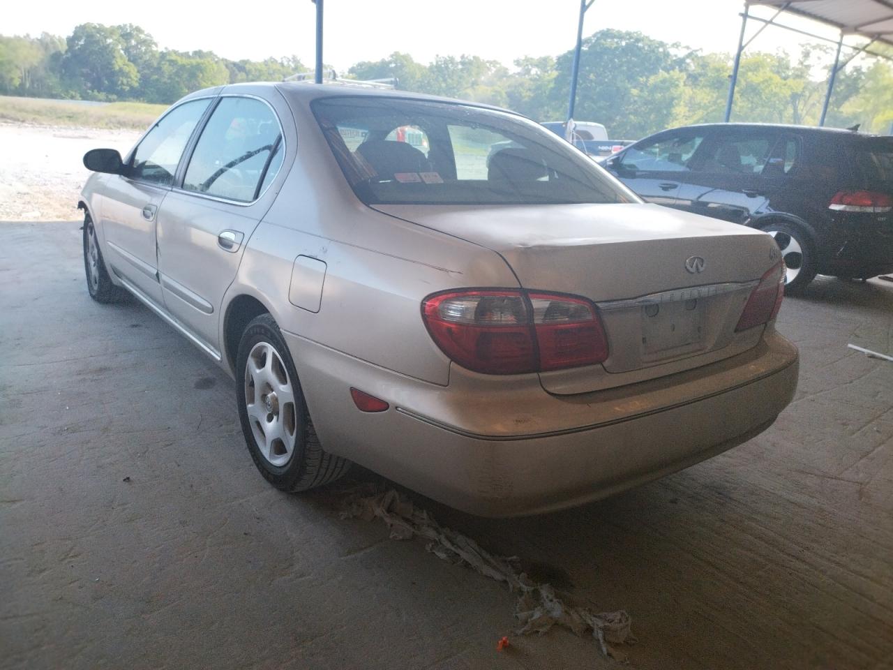 Photo 3 from auction – 2000 INFINITI I30 with VIN JNKCA31A9YT123811