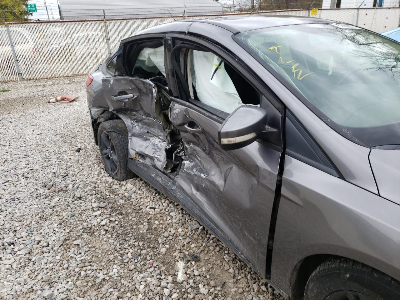 Photo 9 from auction – 2014 FORD FOCUS SE with VIN 1FADP3F26EL428108