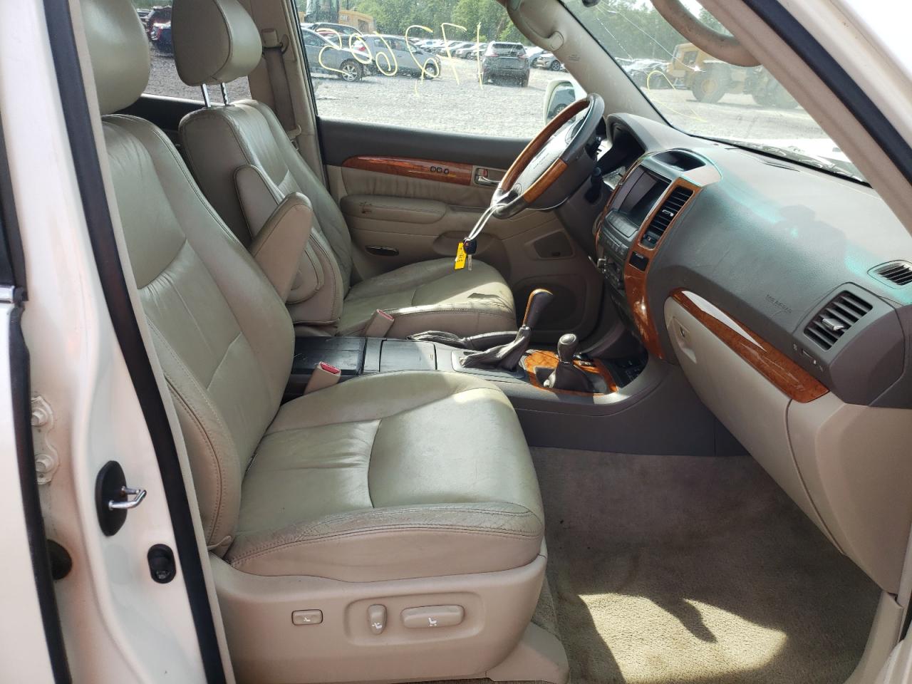Photo 5 from auction – 2005 LEXUS GX 470 with VIN JTJBT20X650083057