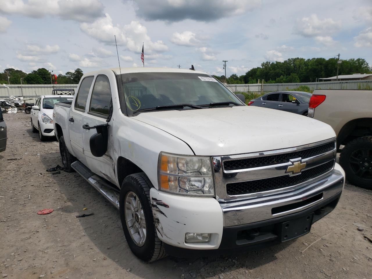 Photo 1 from auction – 2011 CHEVROLET SILVERADO with VIN 3GCPKSE33BG352981