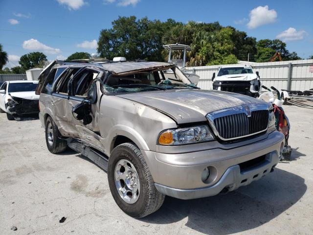 LINCOLN NAVIGATOR 2000 with VIN 5LMFU28A6YLJ40953 - Photo from auction