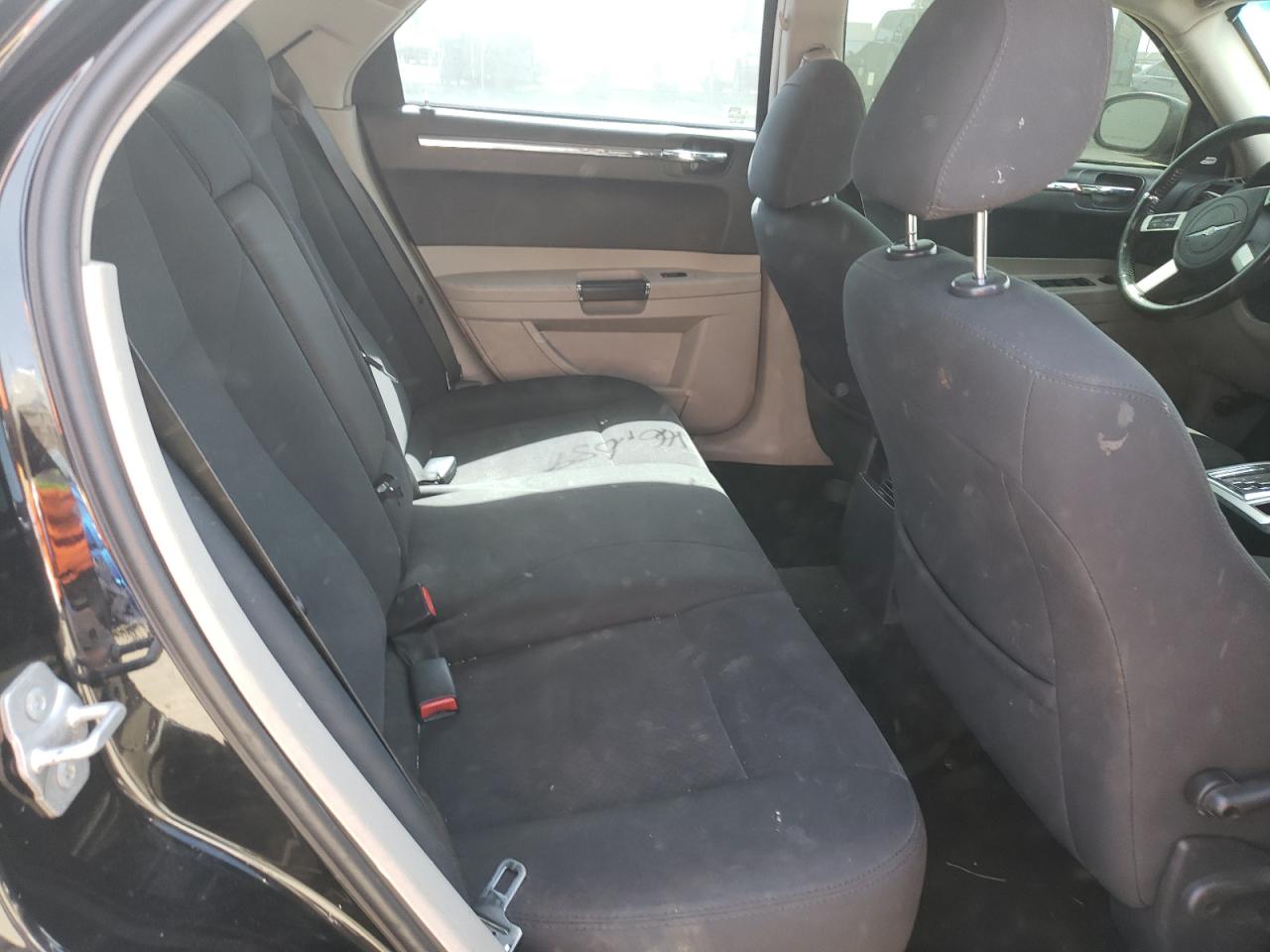 Photo 6 from auction – 2007 CHRYSLER 300C with VIN 2C3KA63H67H849389