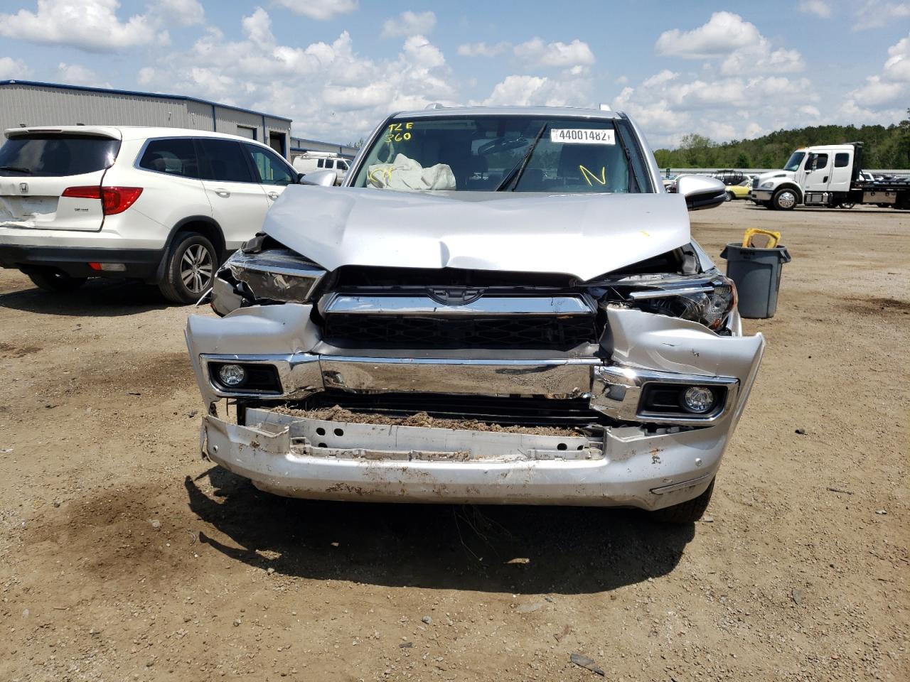 Photo 9 from auction – 2018 TOYOTA 4RUNNER SR with VIN JTEZU5JRXJ5180660