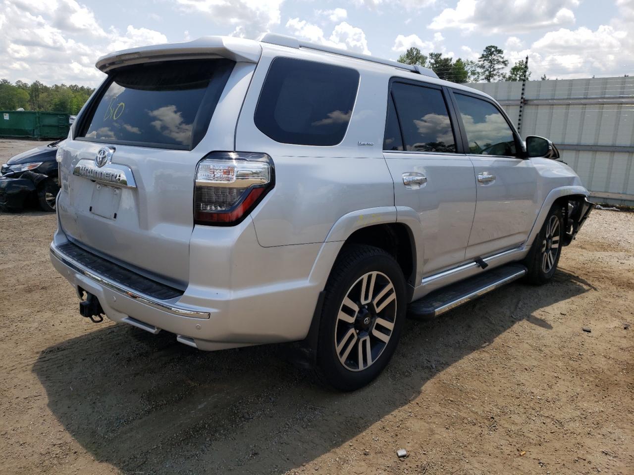 Photo 4 from auction – 2018 TOYOTA 4RUNNER SR with VIN JTEZU5JRXJ5180660