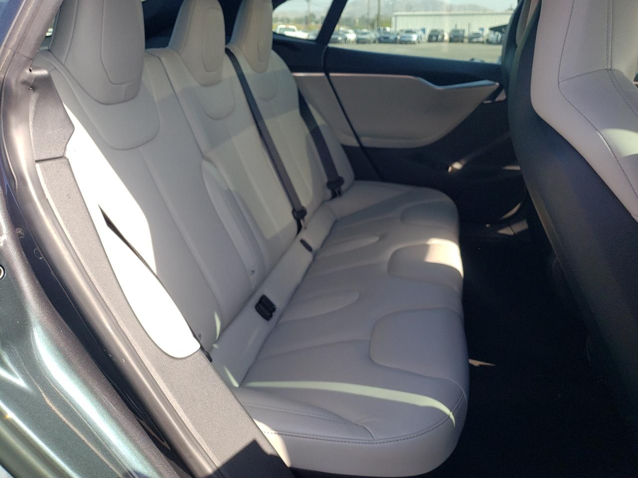Photo 6 from auction – 2016 TESLA MODEL S with VIN 5YJSA1E21GF133285