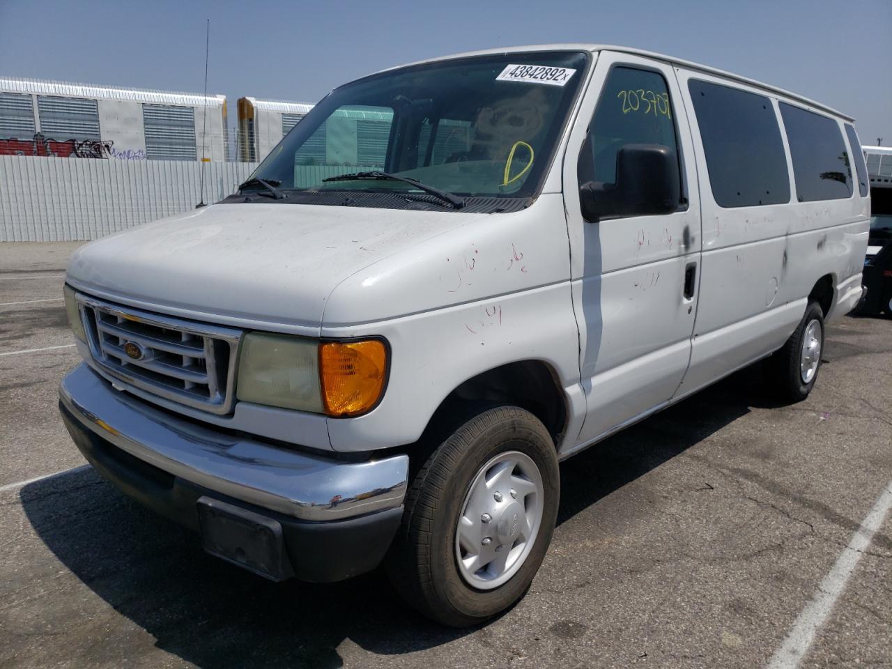 Photo 2 from auction – 2003 FORD ECONOLINE with VIN 1FDNS24L83HA60156