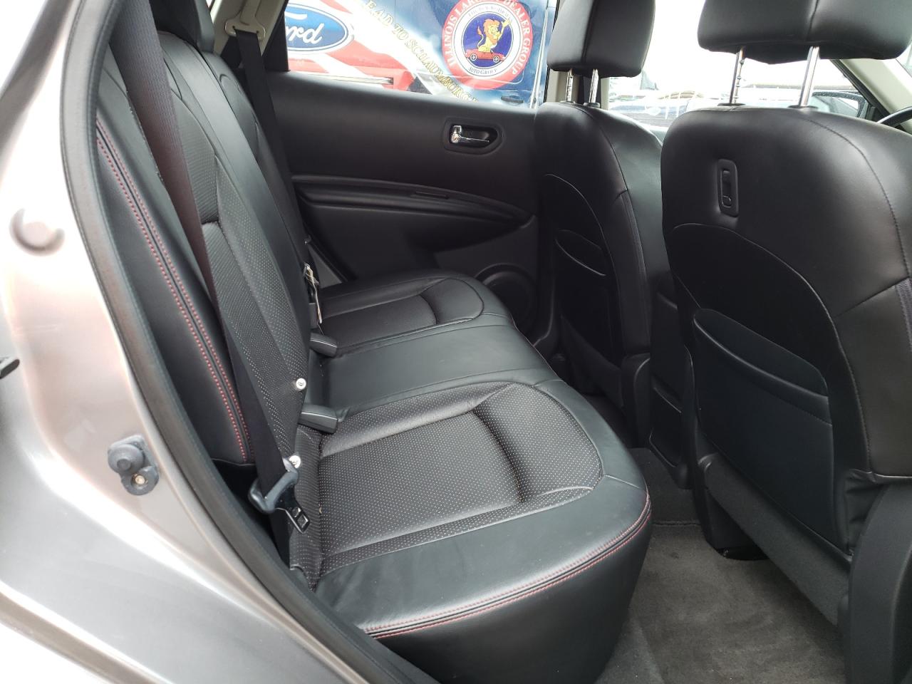 Photo 6 from auction – 2011 NISSAN ROGUE S with VIN JN8AS5MV3BW674262