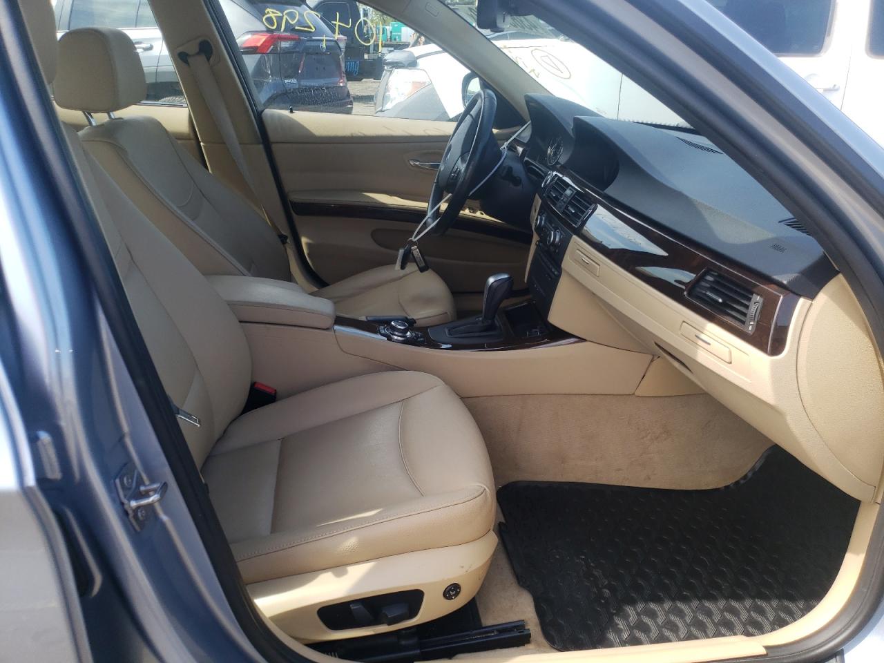 Photo 5 from auction – 2011 BMW 328 XI with VIN WBAPK7C57BA974853