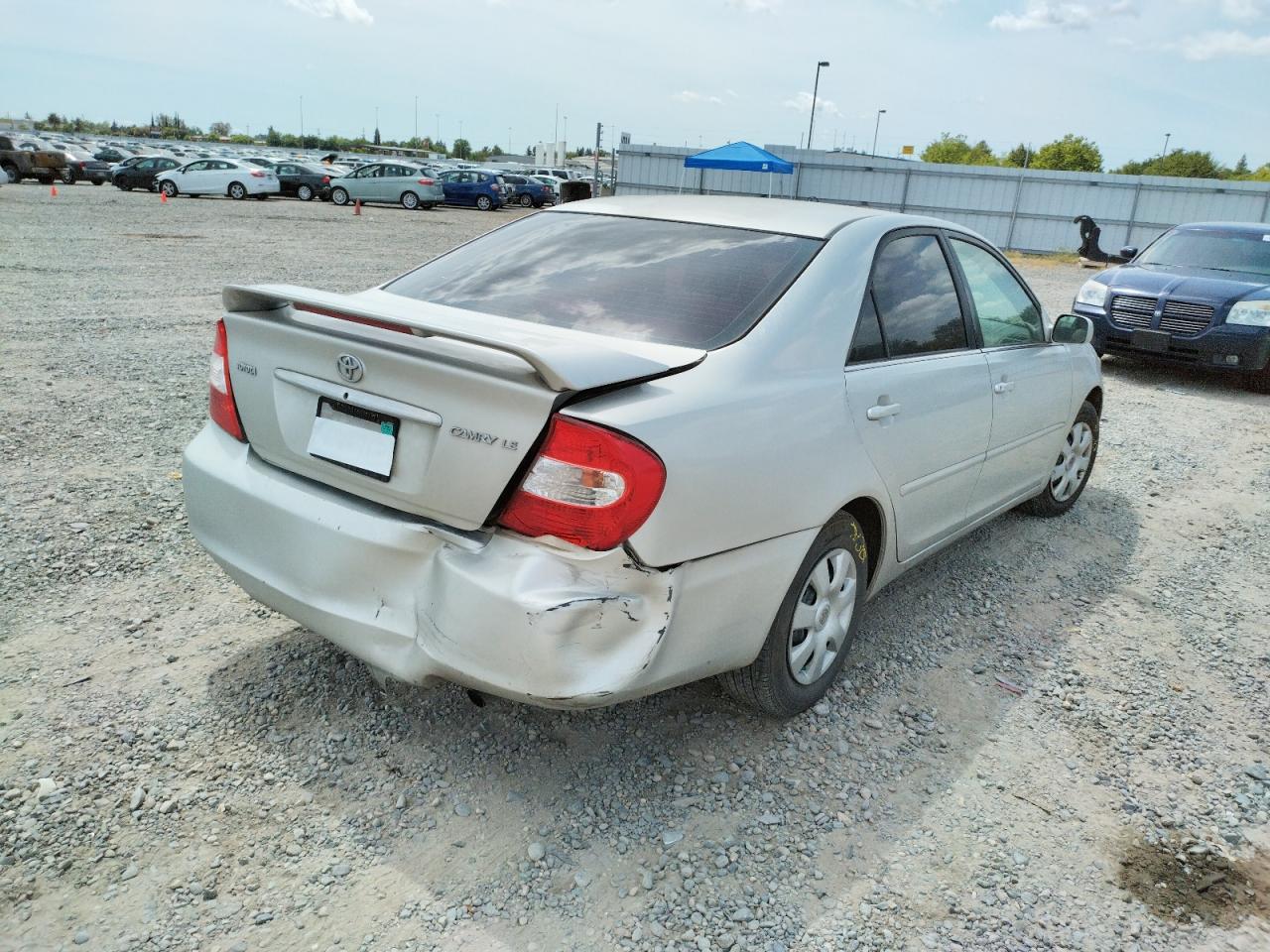 Photo 4 from auction – 2003 TOYOTA CAMRY LE with VIN 4T1BE32K93U749740